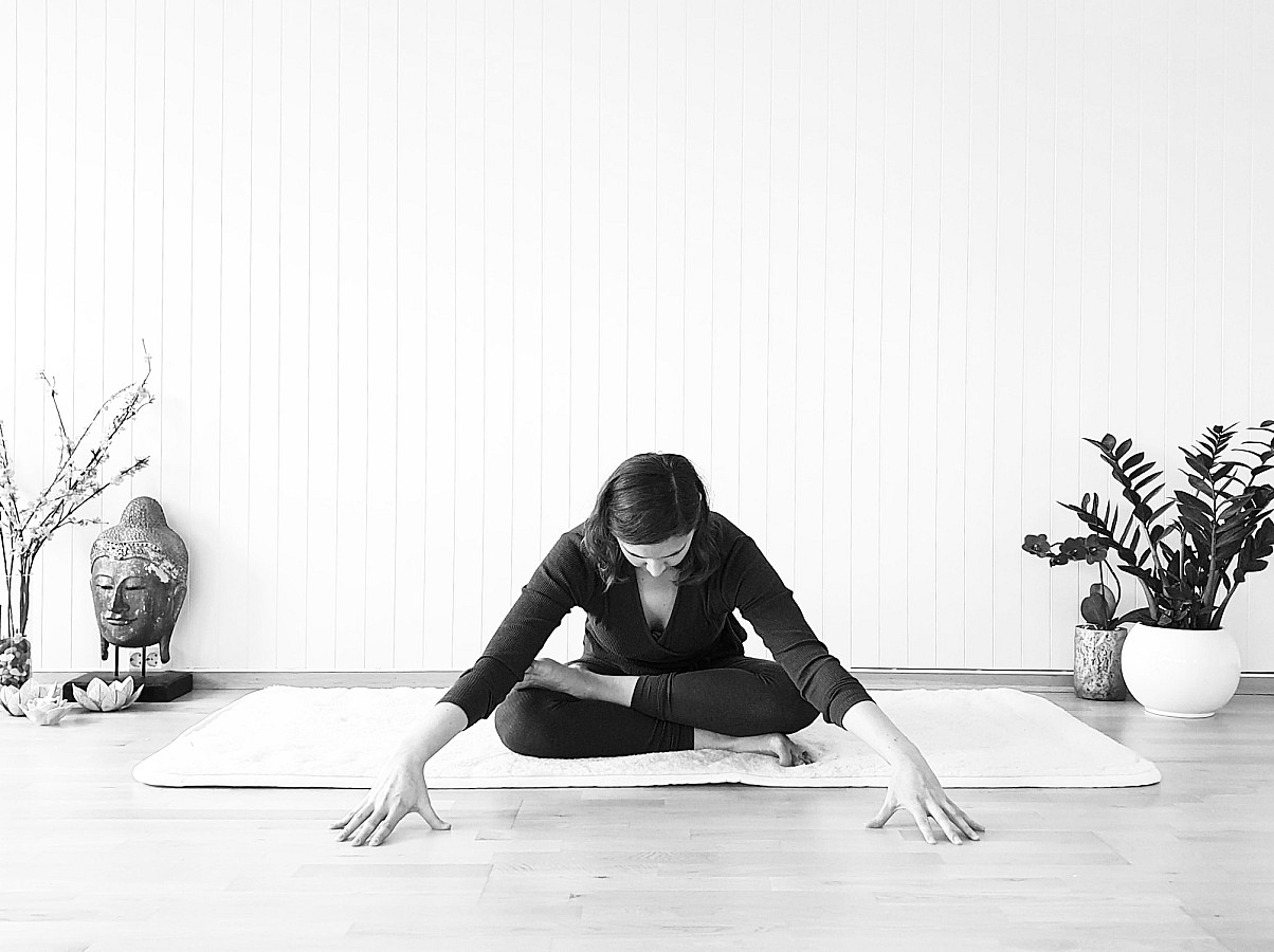 Person i yin yogastilling